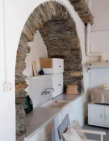 Naxos Mountain Retreat - Tiny House Build On Rock *